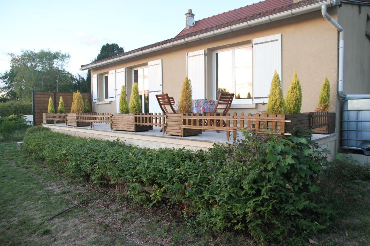 La Maison Et Son Jardin Sur Le Canal De Bourgogne Ravieres Dış mekan fotoğraf