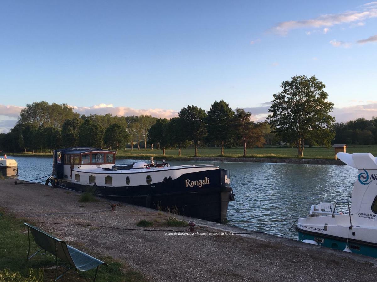 La Maison Et Son Jardin Sur Le Canal De Bourgogne Ravieres Dış mekan fotoğraf